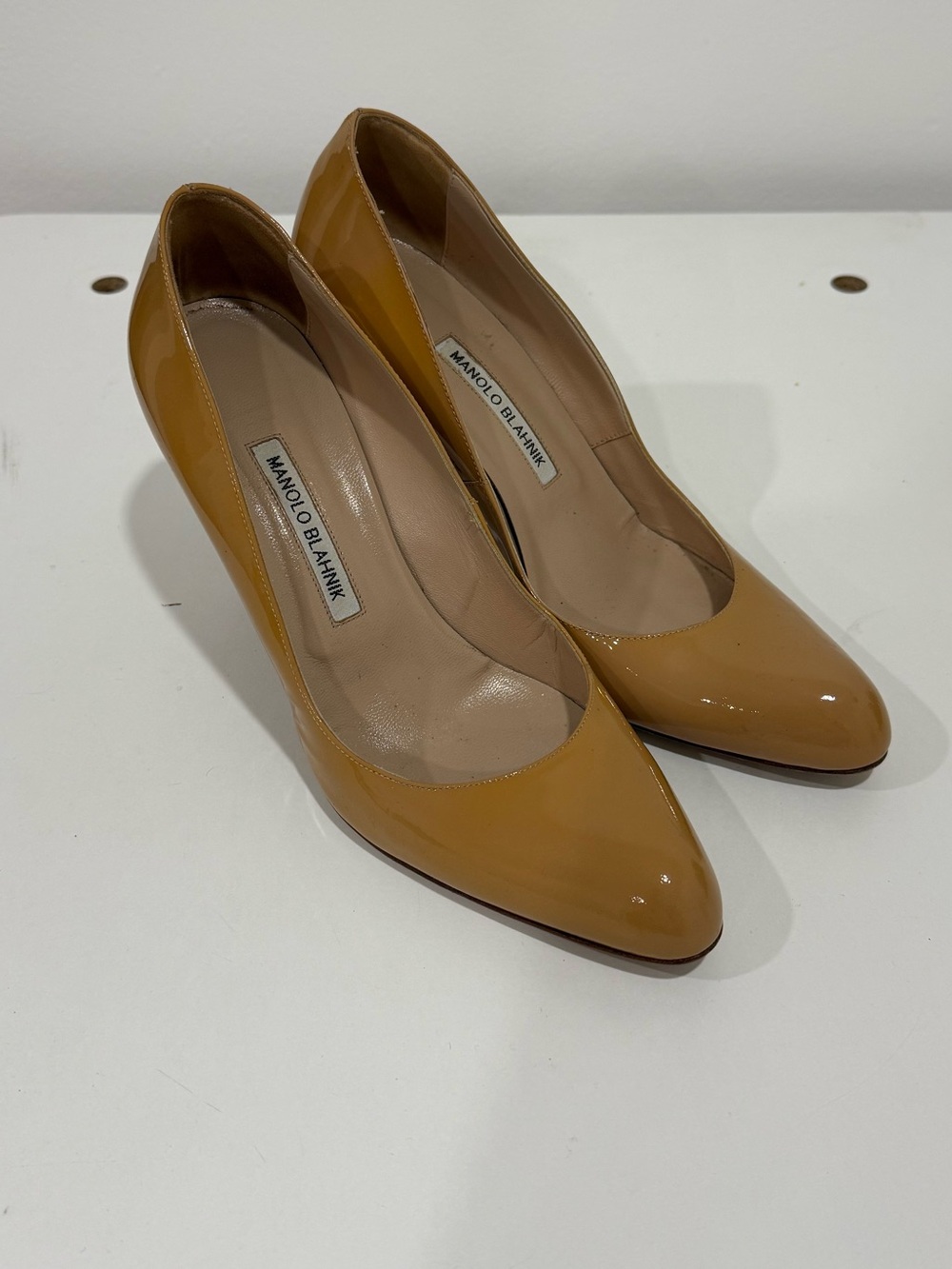 Manolo Blahnik Nude Patent Leather Pumps